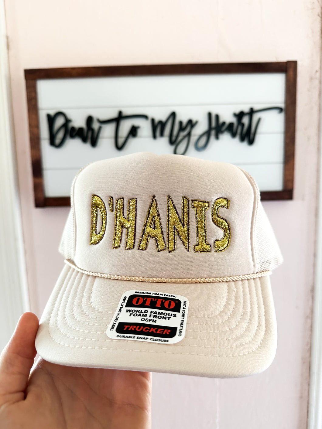 D’Hanis Glitter Trucker Hat